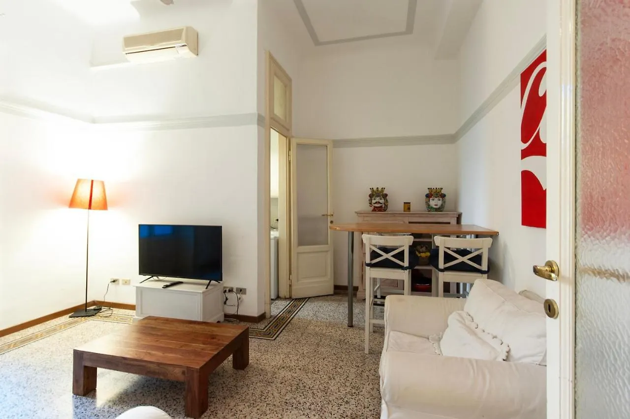 Youhosty - Londonio 26 Apartment Milan 0*,